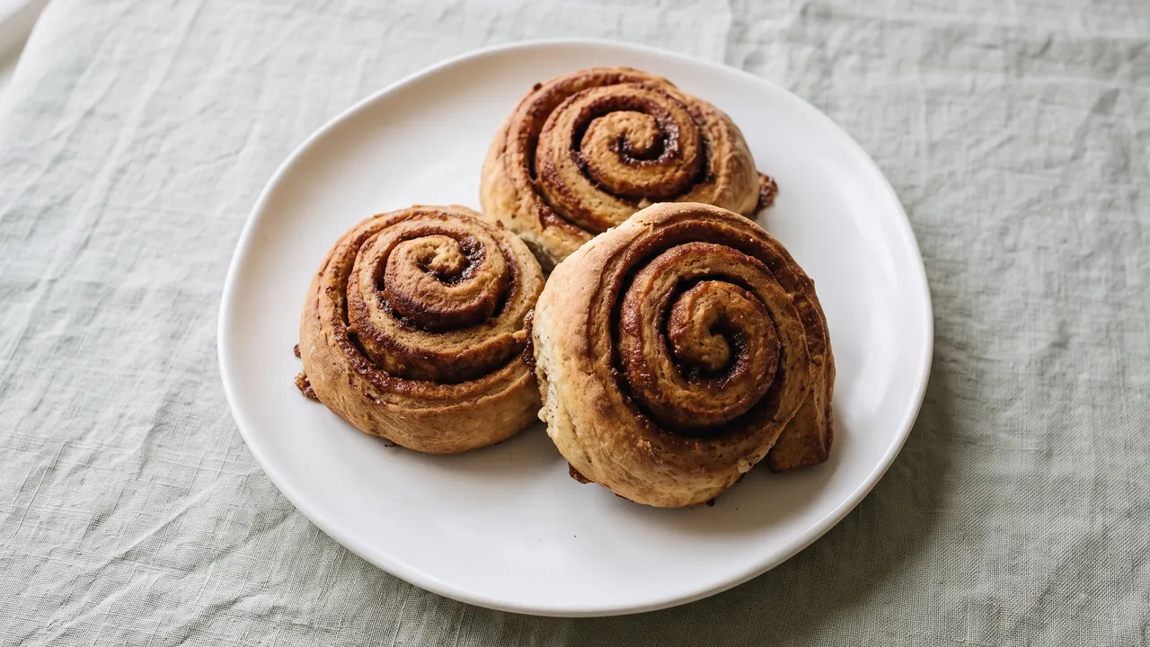 Cinnamon roll, the finished dish